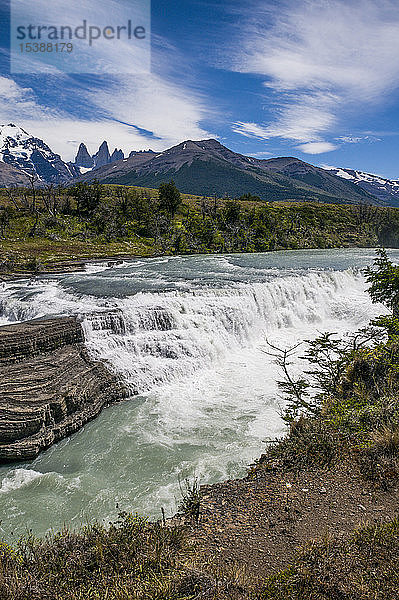 Chile  Patagonien  Nationalpark Torres del Paine  Wasserfälle des Rio Paine
