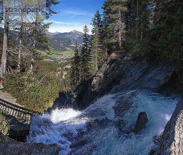 Österreich  Nationalpark Hohe Tauern  Krimmler Wasserfälle  Oberer Wasserfall