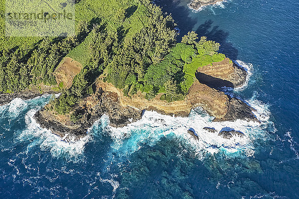 USA  Hawaii  Big Island  Pazifischer Ozean  Pololu Valley Lookout  Neue Bucht  Akoakoa Point  Luftaufnahme
