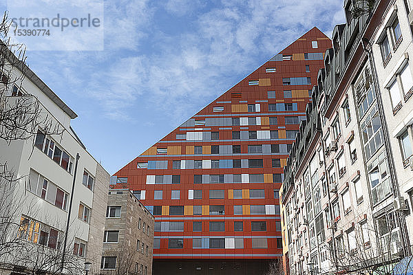 Slowenien  Ljubljana  Blick auf die Fassade des Wohngebäudes R5