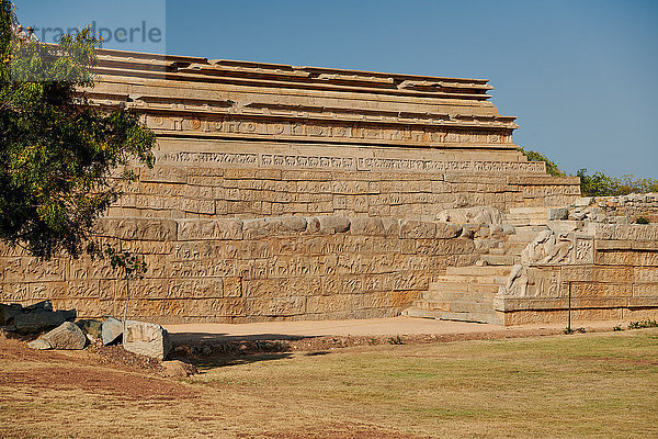 Steinrelief  Mahanavami Dibba  Hampi  Karnataka  Indien