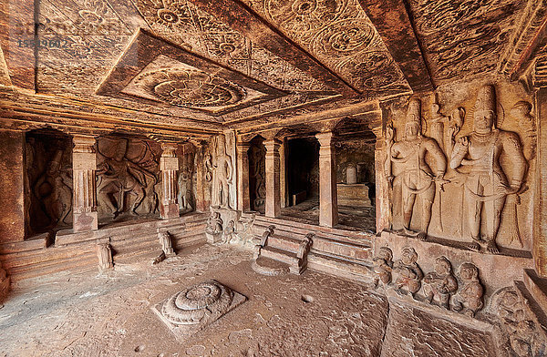 Ravana Phadi Höhlentempel  Karnataka  Indien