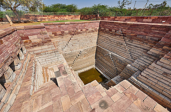 Wassertank  Mallikarjuna  Jyotirlinga-Tempelgruppe  Aihole  Karnataka  Indien