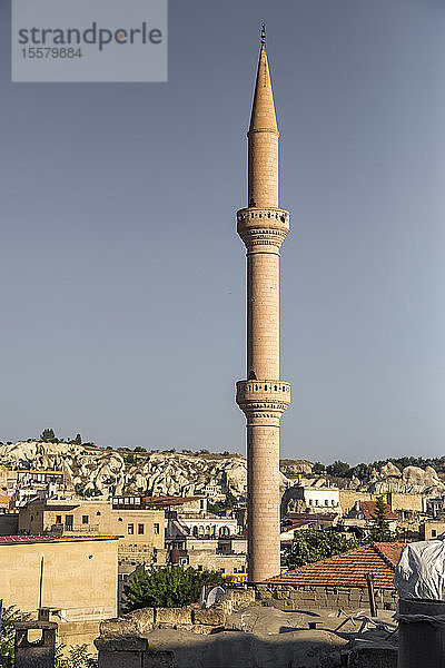 Turm in der Stadt Göreme in Kappadokien  Türkei