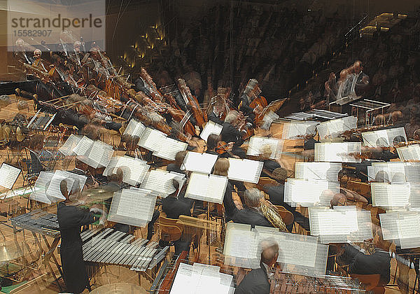Deutschland  Hamburg  Orchester mit klassischer Musik