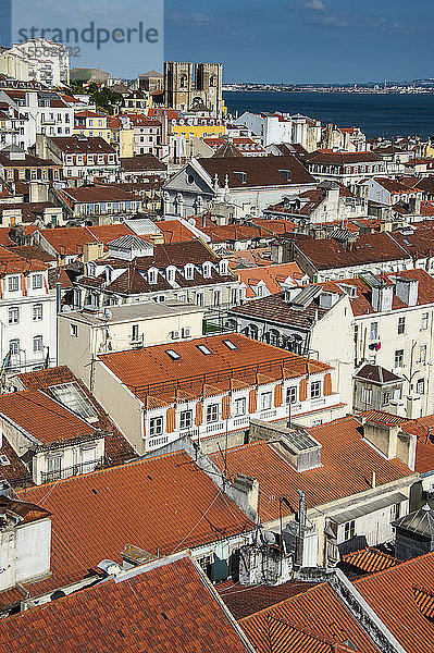 Luftaufnahme der Stadtlandschaft von Lissabon in Portugal