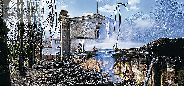 Tschechien  Ansicht eines abgebrannten Hauses