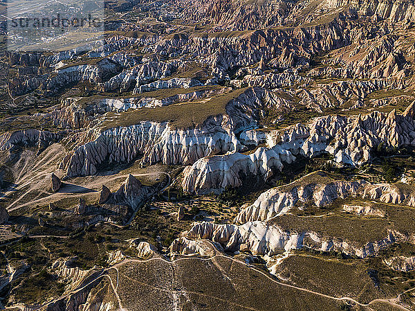 Luftaufnahme des Roten Tals bei Kappadokien  Türkei