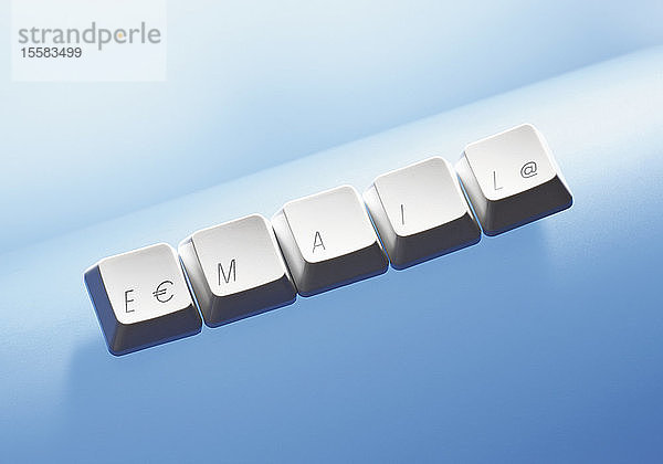 Tastaturtasten  die ein Wort E-Mail bilden  Nahaufnahme