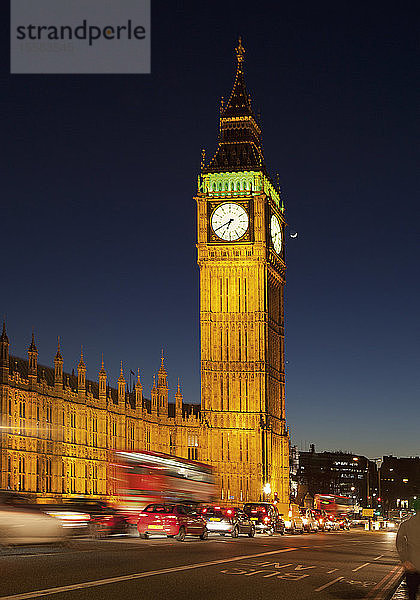 Vereinigtes Königreich  London  Blick auf den Uhrturm in Westminster