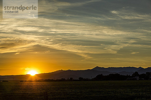 Wolkenlandschaft bei Sonnenuntergang in Picabo  Idaho  USA