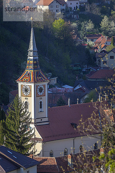 Kirche mit Uhrenturm in Brasov  Rumänien