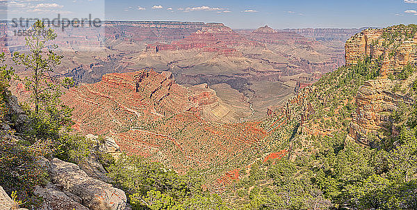 Blick auf den Grand Canyon westlich des Shoshone Point  der sich oben rechts befindet. Am Südrand des Grand-Canyon-Nationalparks gelegen  UNESCO-Weltkulturerbe  Arizona  Vereinigte Staaten von Amerika