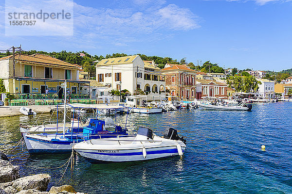 Die hübsche Stadt Gaios  der wichtigste Hafen auf der Insel  Paxos  Ionische Inseln  Griechische Inseln  Griechenland