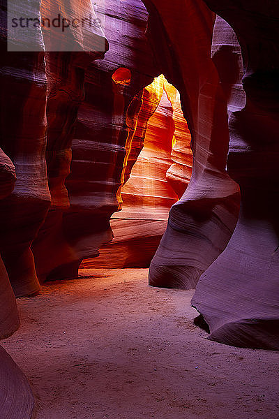 Upper Antelope Canyon; Arizona  Vereinigte Staaten von Amerika