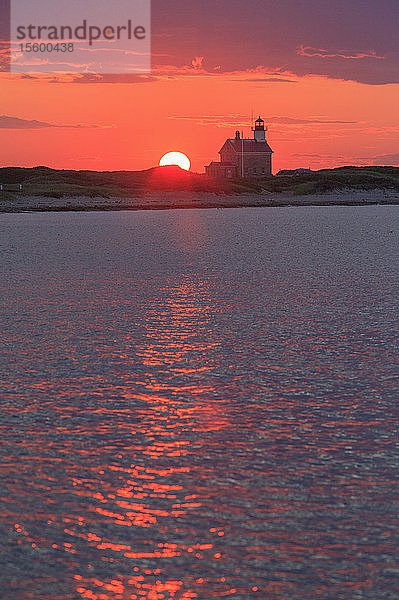 Sonnenuntergang über dem nördlichen Leuchtturm