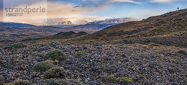Unglaubliche Landschaft im Nationalpark Torres del Paine  Südchile; Chile