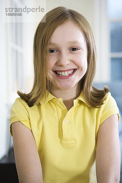 Porträt eines lächelnden Mädchens.