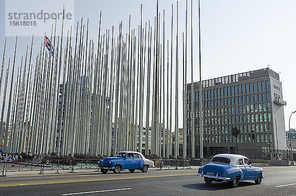 Das ehemalige Gebäude der US-Botschaft  das bis zum Ende der diplomatischen Beziehungen 1961 als Botschaft diente. Am 1. Juli 2015 kündigte Präsident Obama die Wiedereröffnung der Botschaft an der Uferpromenade von Havanna (Kuba) an.