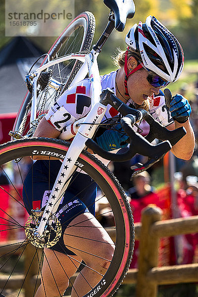 Nationale Meisterin Katie Compton von Trek beim Rennen in Boulder  CO