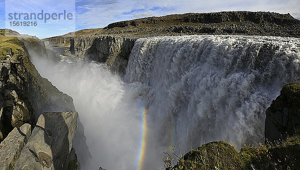 Panorama des Dettifoss-Wasserfalls vom Westrand aus  Island