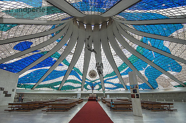 Modernes Interieur der Kathedrale von Brasilia