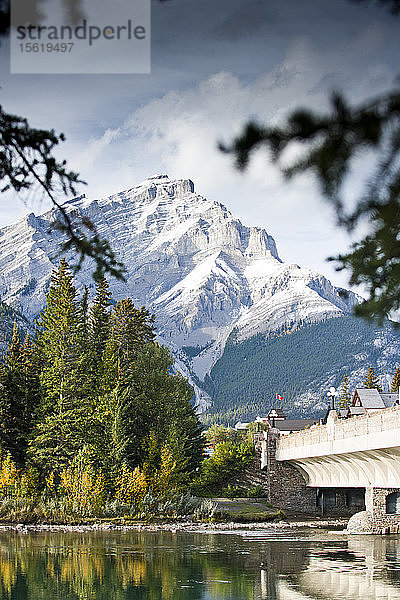 Die malerische Bergstadt Banff  Alberta  Kanada.