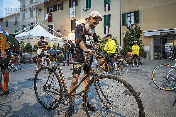 Die Eroica ist eine Radsportveranstaltung  die seit 1997 in der Provinz Siena stattfindet und deren Strecken meist auf unbefestigten Straßen mit alten Fahrrädern zurückgelegt werden. Normalerweise findet sie am ersten Sonntag im Oktober statt.