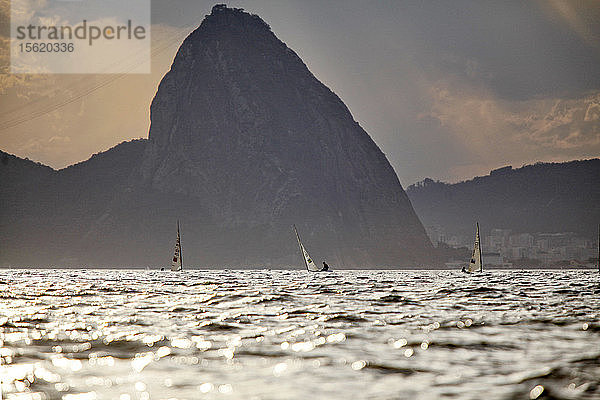 Rio de Janeiro Olympische Testveranstaltung - F?ï¿½d?ï¿½ration Fran?ï¿½aise de Voile. 2015 Aquece Finn  Lobert.