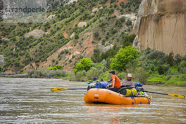 Menschen Rafting in Green River  Dinosaur National Monument  Utah  Usa