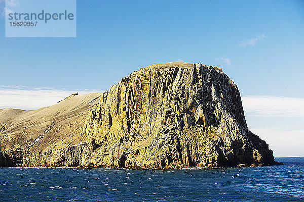 Vulkangestein auf Deception Island auf den Süd-Shetland-Inseln vor der Antarktischen Halbinsel  einer aktiven vulkanischen Caldera.