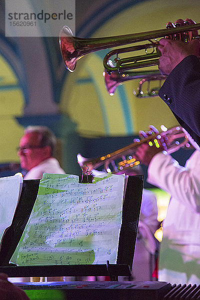 Kubanische Jazz-Musiker beim Auftritt in Havanna  Kuba