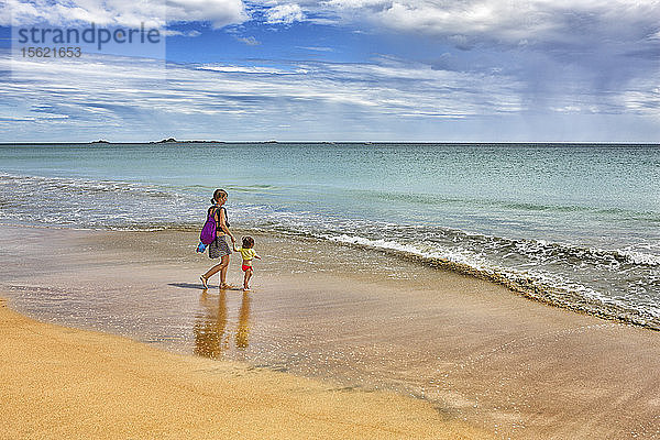 Strand von Nilaveli und der Indische Ozean  Trincomalee  Sri Lanka  Asien