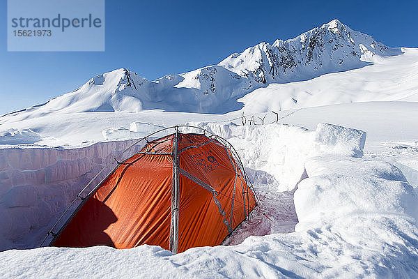 Snowboard-Expedition Basislager in Kanada
