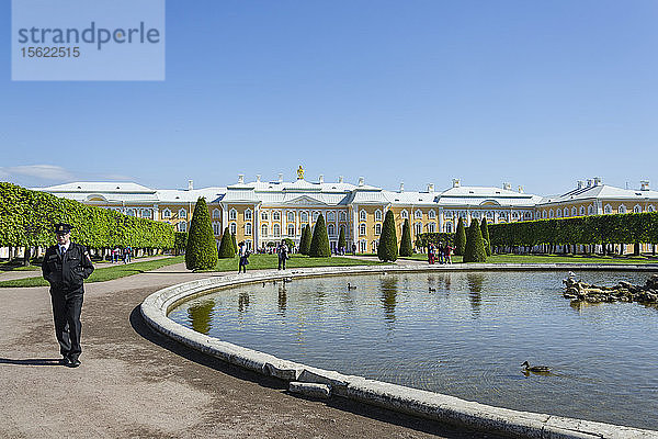 Der Sommerpalast von Peter dem Großen in Sankt Petersburg  Europa