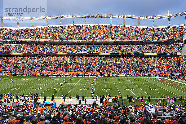 Ansicht des Sports Authority Field im Mile High Stadium in Denver  Colorado