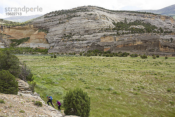 High Angle View of Menschen Wandern in Dinosaur National Monument