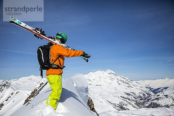 Skifahren in den Bergen von Val d'Isere  Frankreich