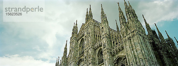 Außenansicht der Piazza Duomo  Lombardei  Mailand  Italien