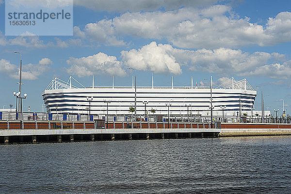 Kaliningrad-Fußballstadion gegen den Himmel  Russland