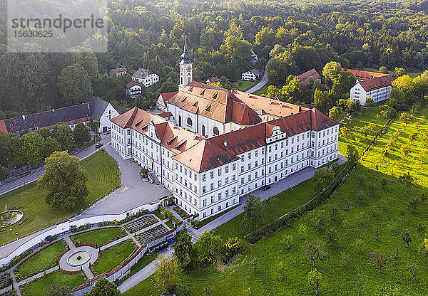 Deutschland  Bayern  Isartal  Luftaufnahme des Klosters Schftlarn
