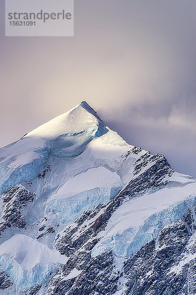 Neuseeland  Südinsel  schneebedeckter Gipfel des Mount Cook