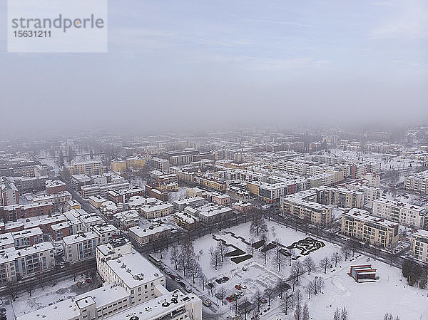 Finnland  Kuopio  Luftaufnahme der Stadt im Schnee