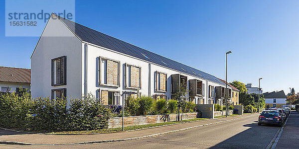 Deutschland  Bayern  Neu Ulm  energieeffizientes Haus