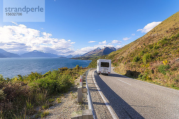 Autobahn bei Glenorchy  Südinsel  Neuseeland