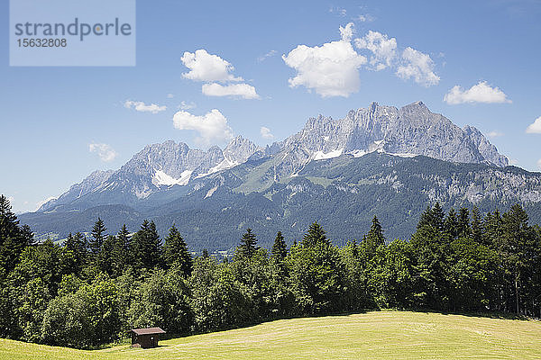 Szenische Ansicht des Kaisergebirges gegen den Himmel  KitzbÃ¼hel  Tirol  Österreich