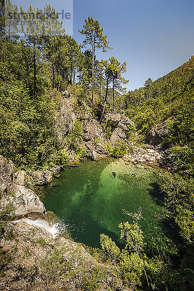 Wasserfall und Schwimmbad  Ruisseau de Polischellu  Corse-du-Sud  Korsika  Frankreich