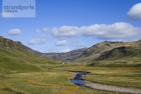Großbritannien  Schottland  Glenshee  hügelige Landschaft