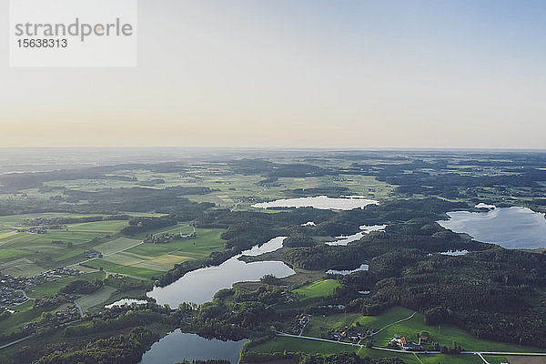 Deutschland  Bayern  Rosenheim  Luftaufnahme der Eggstatt-Hemhofer-Seenplatte