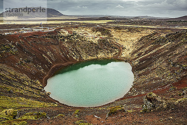 Kerid-Krater  ein vulkanischer Kratersee in der Region Grimsnes; Island